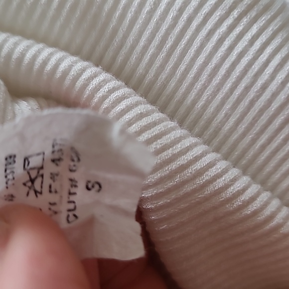 Ruffled Bodysuit - Picture 7 of 7